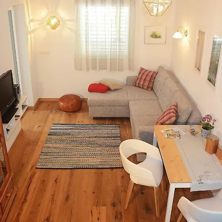 Apartment Zimat Chienes