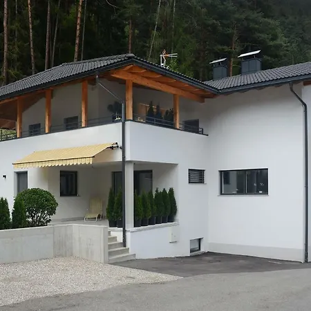 Zimat Apartment Chienes